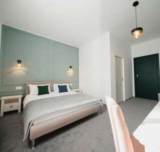 Гостевой дом RIVIERA RESIDENCE Сибиу Номер с кроватью размера «queen-size»-6