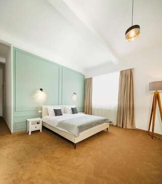 Гостевой дом RIVIERA RESIDENCE Сибиу Роскошный четырехместный номер-6